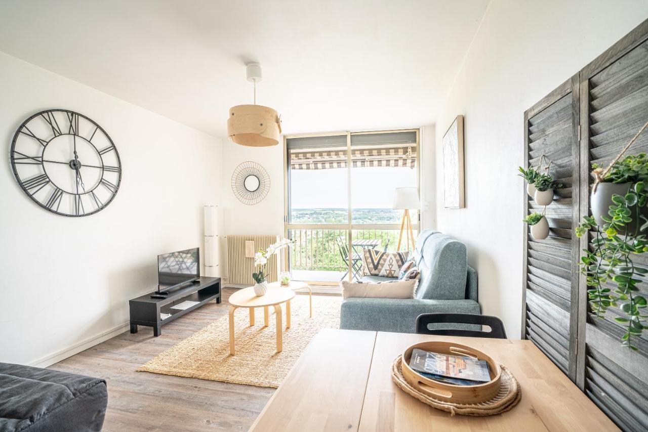 Le Chaumont - Appt 4 Personnes Apartment Montrichard Bagian luar foto